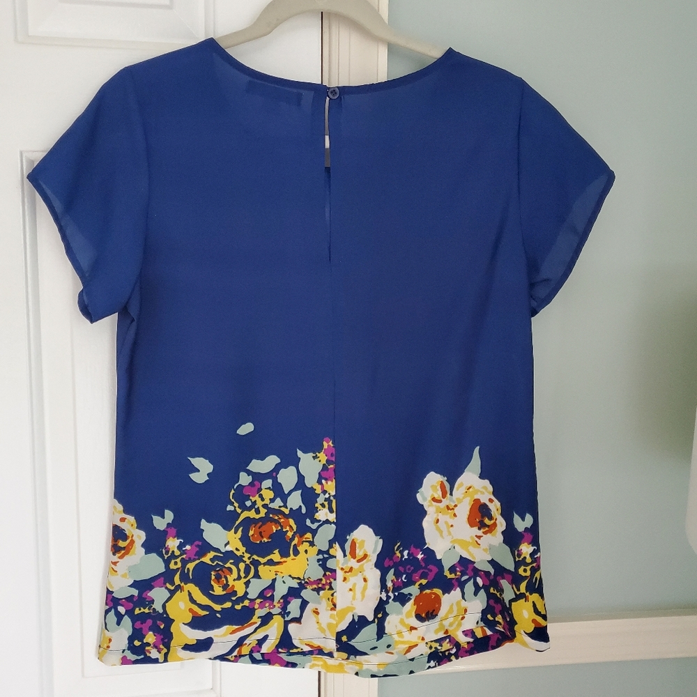 Top - Picture 2 of 4